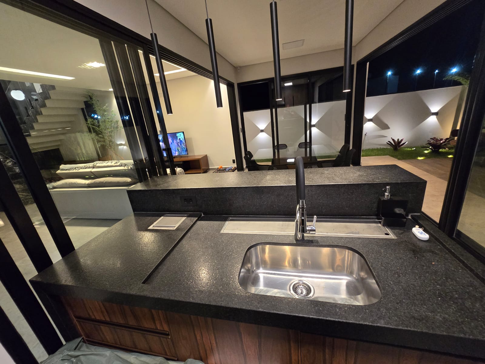 WhatsApp Image 2025-03-21 at 17.27.00