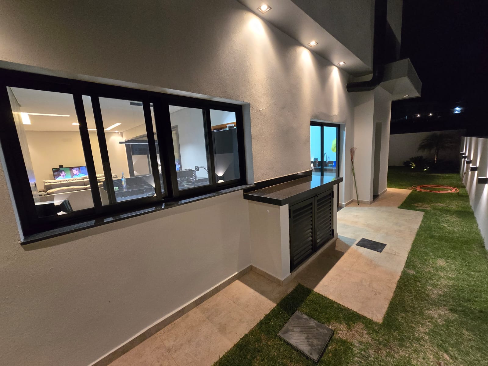 WhatsApp Image 2025-03-21 at 17.27.01