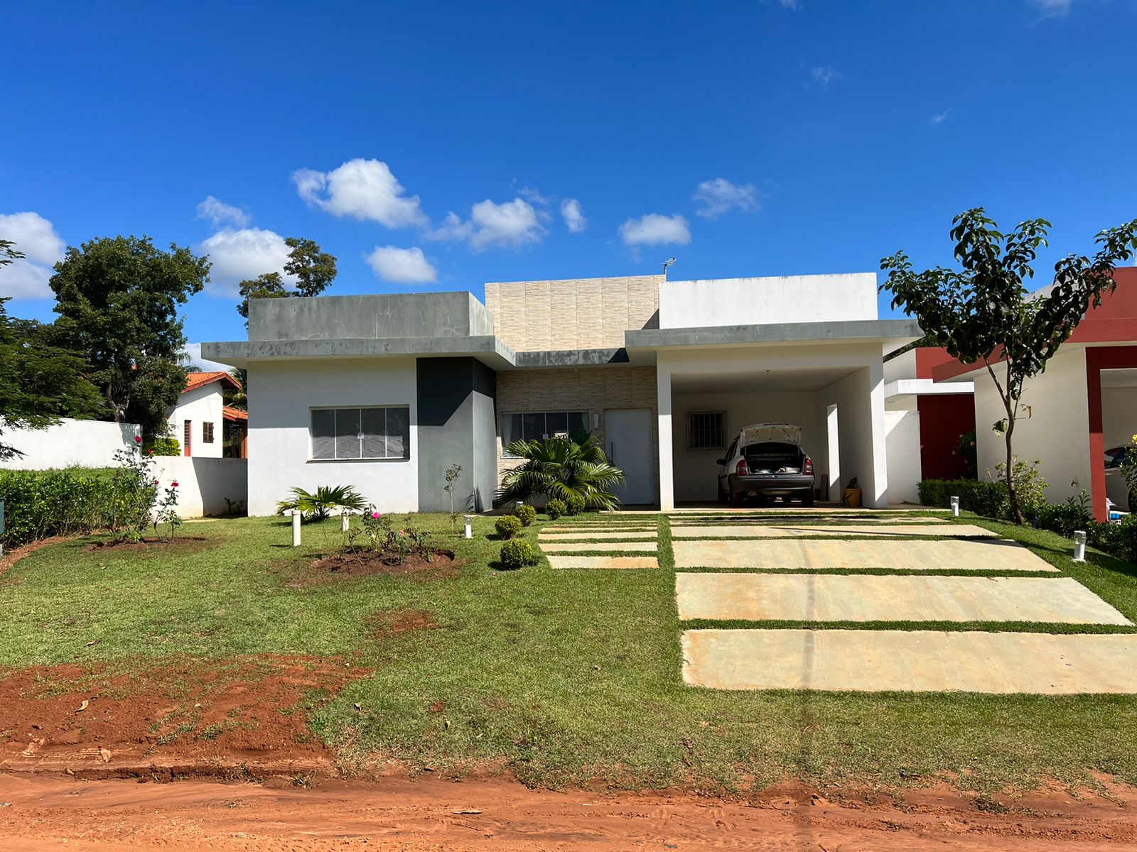 WhatsApp Image 2025-05-09 at 16.04.01 (1)