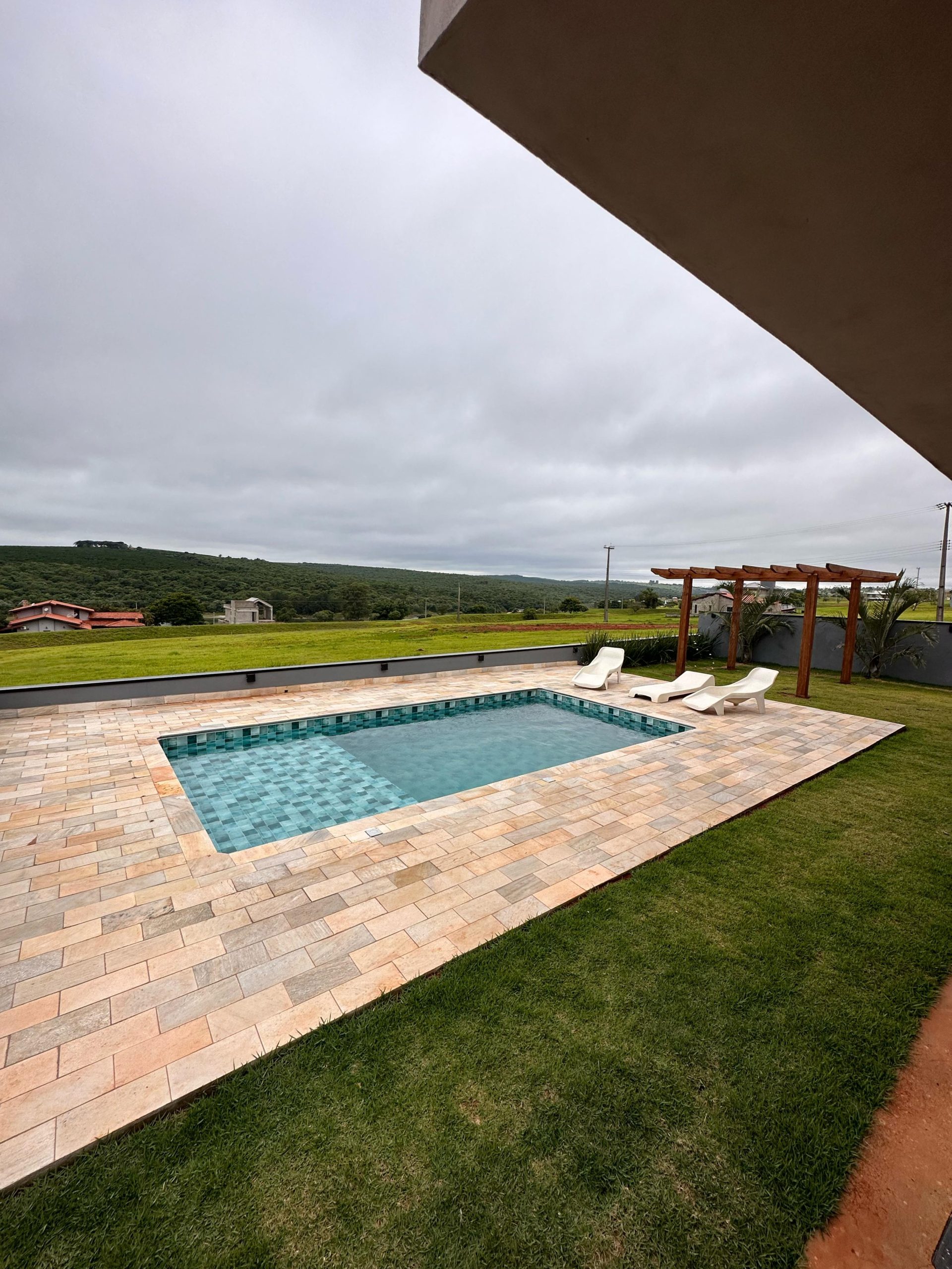 WhatsApp Image 2025-05-14 at 16.45.22 (1)